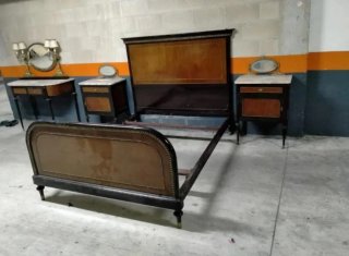 Dormitorio antiguo madera y mármol