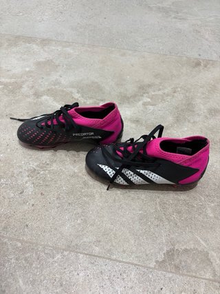 Botas de fútbol Adidas niño negro/rosa N32