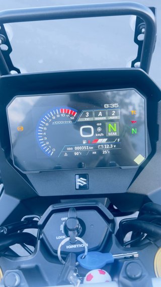 Suzuki V-Strom 800 DE Negra