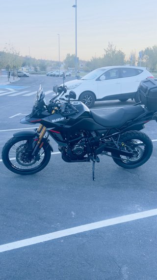 Suzuki V-Strom 800 DE Negra