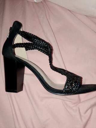Zapatos de tacón negros para mujer