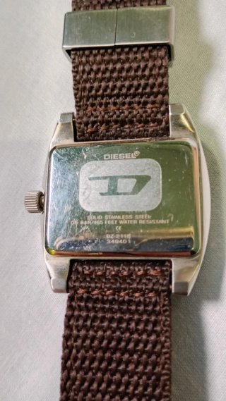 Reloj Diesel DZ-2118 con Correa de Lona Marrón