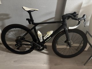 Trek Madone SLR 7-GEN 8 Ultegra Di2 12V. Talla M54