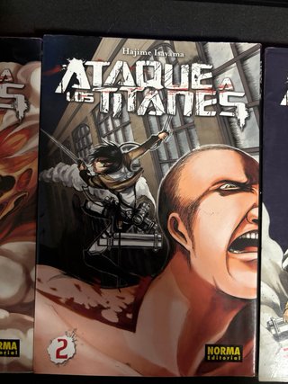 Lote mangas Attack on Titan español