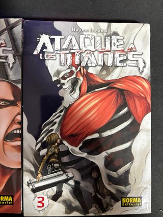 Lote mangas Attack on Titan español