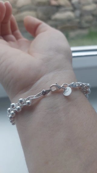 Pulsera trenzada.