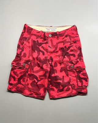 American Eagle Outfitters Shorts Camuflaje Rojo