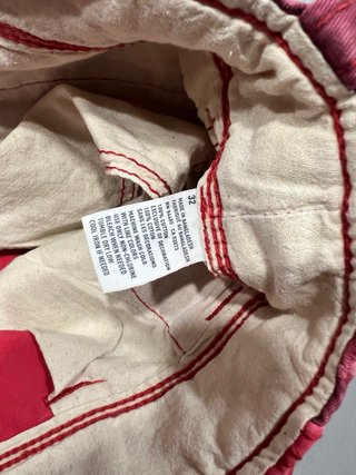 American Eagle Outfitters Shorts Camuflaje Rojo