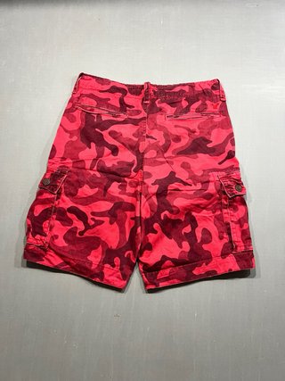 American Eagle Outfitters Shorts Camuflaje Rojo