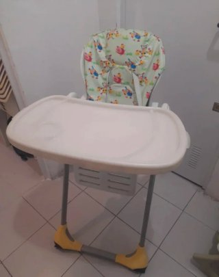 Trona bebé con estampado de animalitos