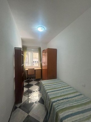 Piso en alquiler en Camino de Ronda - Rosaleda en Granada
