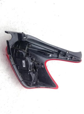22100450 piloto trasero izquierdo nissan juke f15
