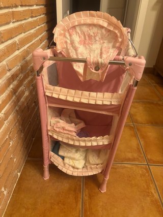 Cuna de juguete rosa