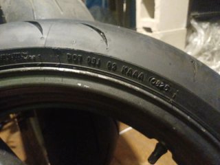 Llanta Honda CB 600 Hornet 98-02 y neumatico 8/25