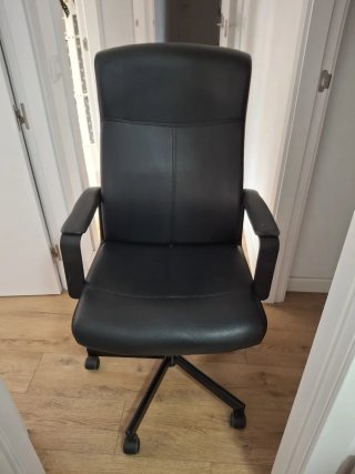 Silla giratoria Ikea Millberget negra