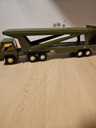 Camión Gozan Militar modelo Furia