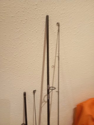 2 cañas de carbono 2 tramos marca Mitchell y kaly