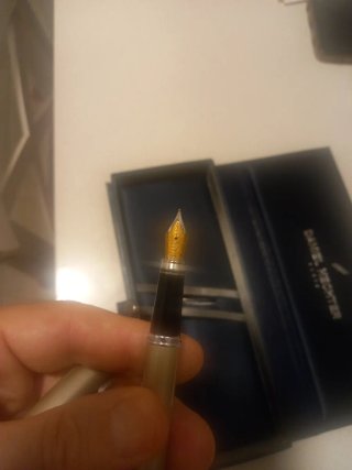 Pluma DANIEL HECHTER París dorada