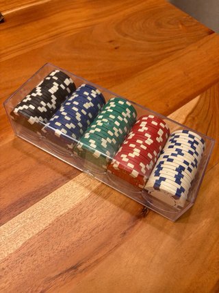 100 fichas de póker con caja