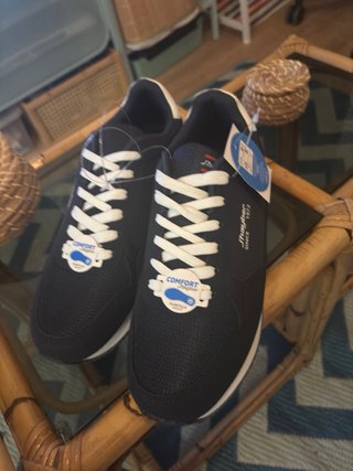 Zapatillas Jhayber casual t40 A estrenar