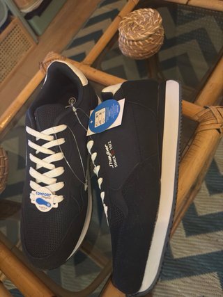 Zapatillas Jhayber casual t40 A estrenar