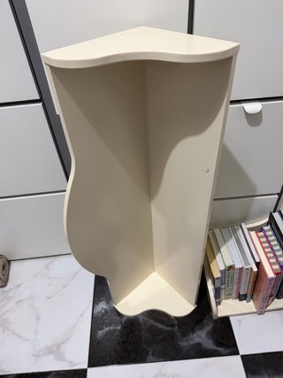 Repisa de esquina beige