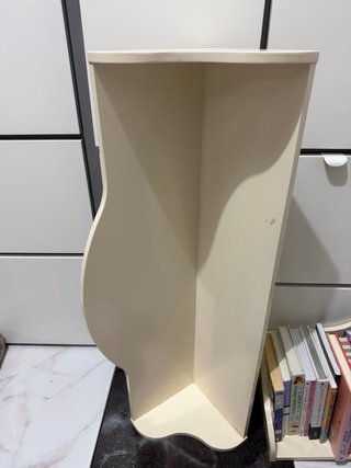 Repisa de esquina beige