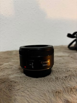 Cámara Canon Negra con Lentes Originales