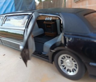 Limusina Lincoln 1/18