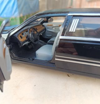Limusina Lincoln 1/18