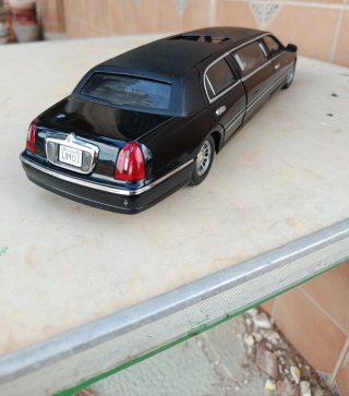 Limusina Lincoln 1/18