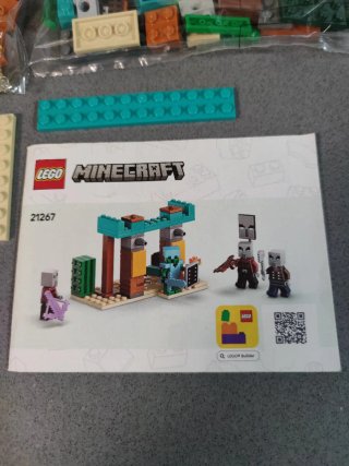 LEGO Minecraft 21267 - El Asalto de los Pillagers