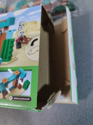 LEGO Minecraft 21267 - El Asalto de los Pillagers
