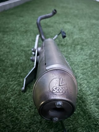 Tubo de escape LeoVince para Honda