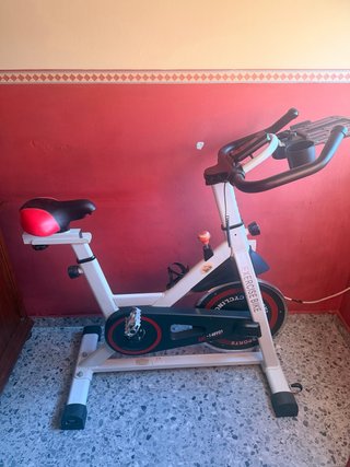 Bicicleta estática de ejercicio