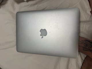 MacBook Pro 13 ( 2015) cargador original incluido