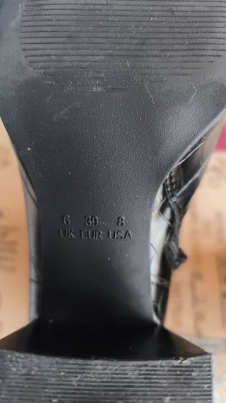 Botines negros efecto piel Primark talla 39