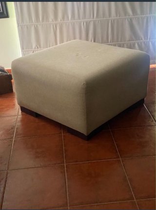 Puff de tela beige