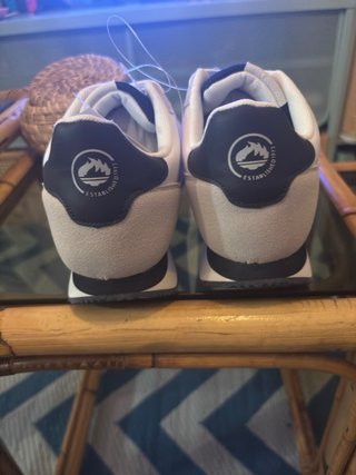 Zapatillas Jhayber casual Blancas y grises t40
