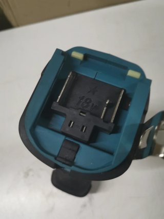 Taladro percutor Makita original 18v