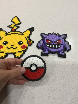 Pack 3 Figuras Hama Pokemon: Pikachu, Gengar, Poké