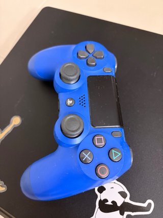 PS4 Slim 1TB Negra + Gran Turismo Sport + 2 mandos