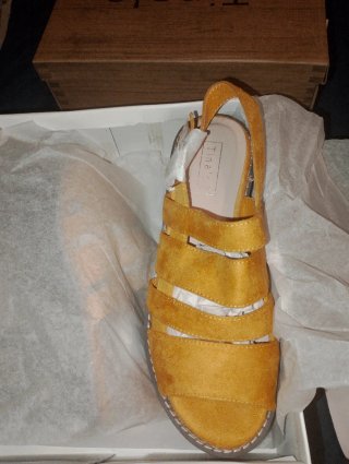 Sandalias de plataforma amarillas