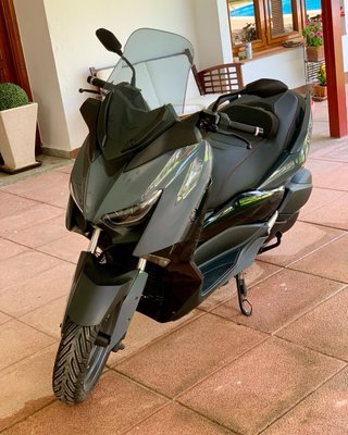 Yamaha XMAX 300 Tech MAX Negra/Gris