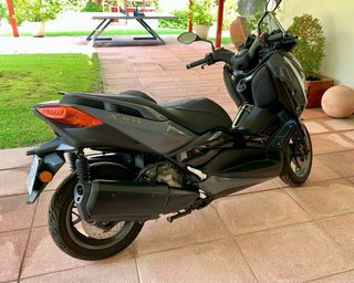 Yamaha XMAX 300 Tech MAX Negra/Gris