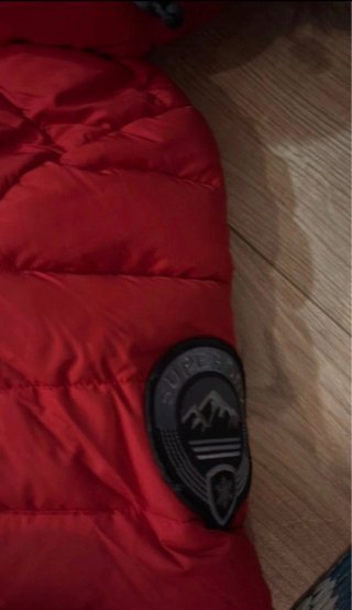 Abrigo largo acolchado rojo con capucha tS nueva