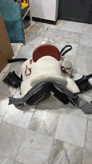 Montura de caballo con borreguillo