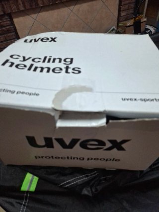 Casco junior Uvex para bici