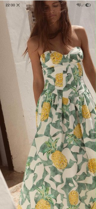 Vestido de verano con estampado de piñas