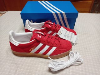 Adidas Gazelle Talla 37 1/3 Rojas